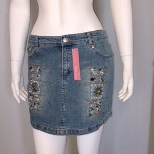 Simple NWT Jean Stretch Mini Skirt with beaded detail